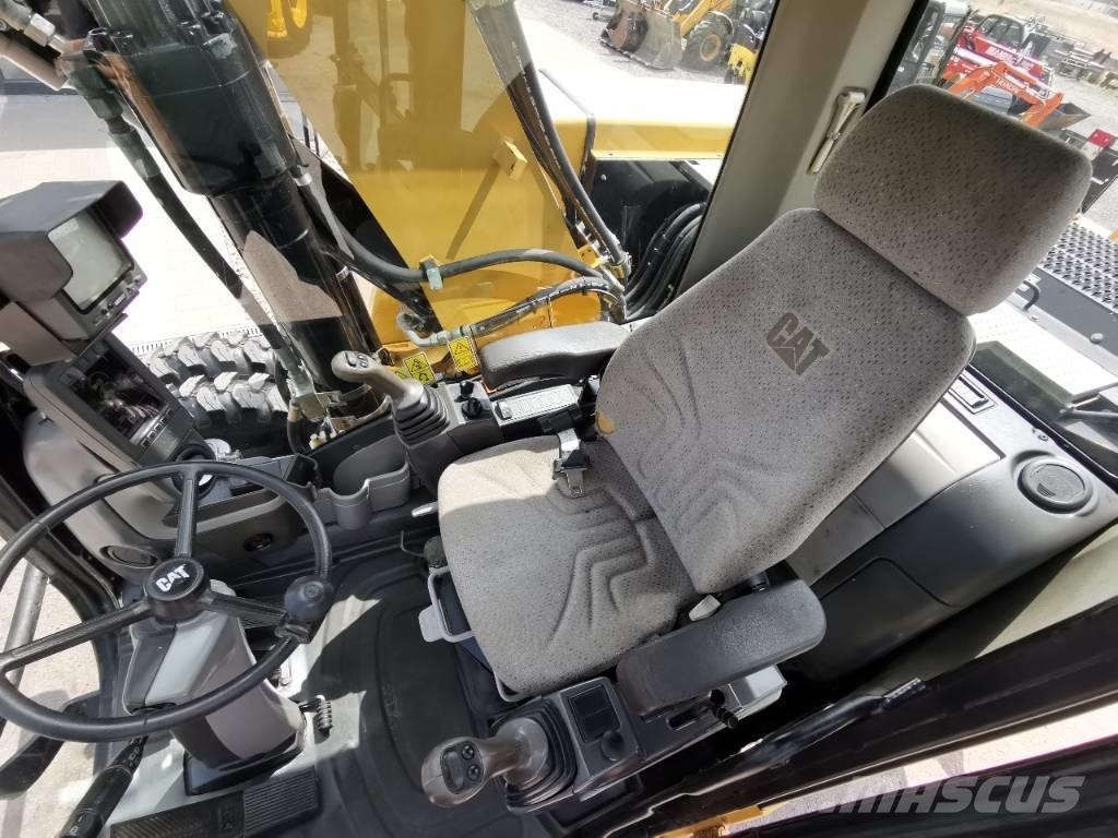 CAT M 316 D Ekskavatori uz riteņiem