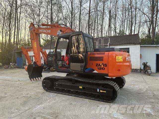 Hitachi ZX 120 Kāpurķēžu ekskavatori