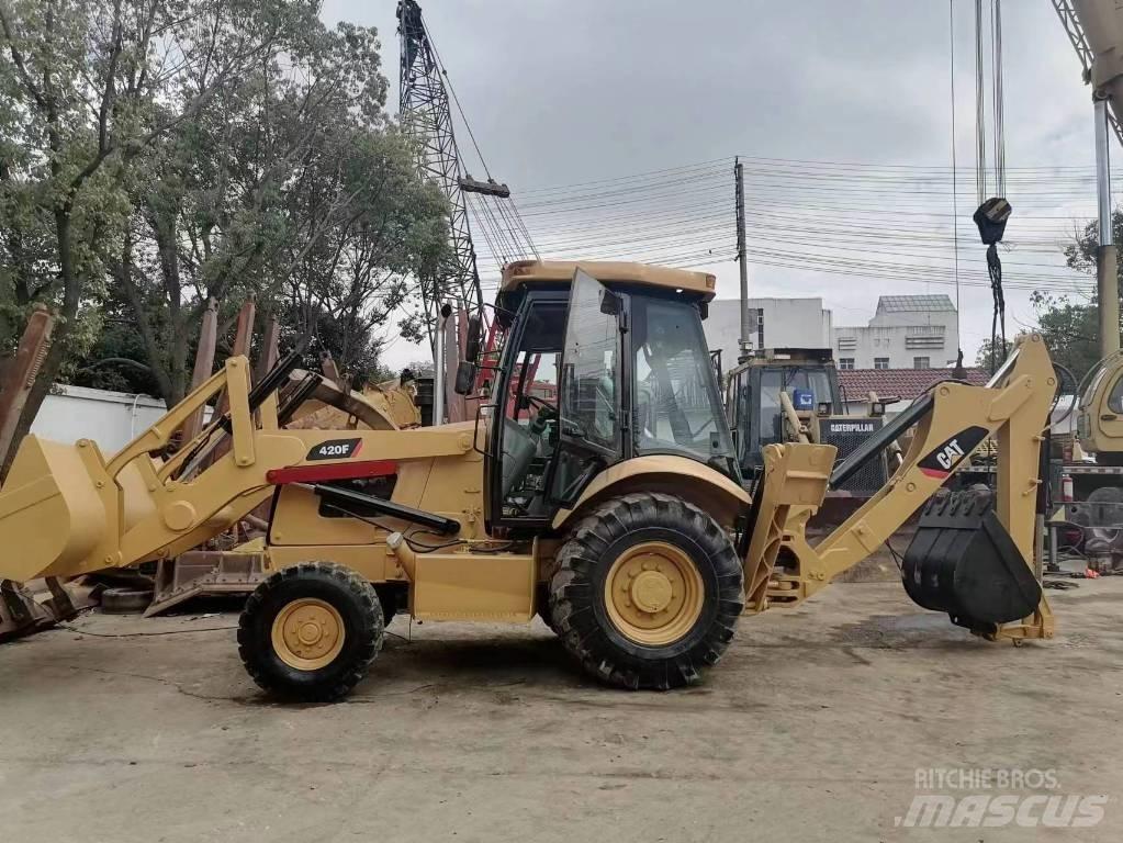 CAT 420 F Ekskavatori-iekrāvēji