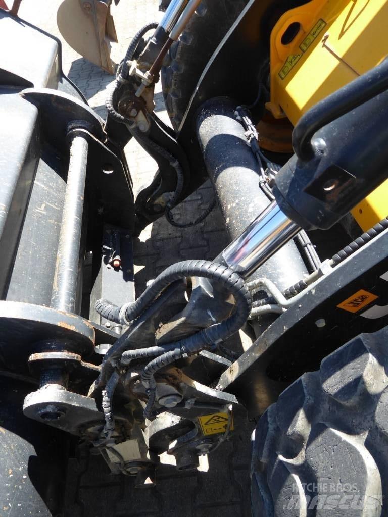 JCB 417 HT Iekrāvēji uz riteņiem