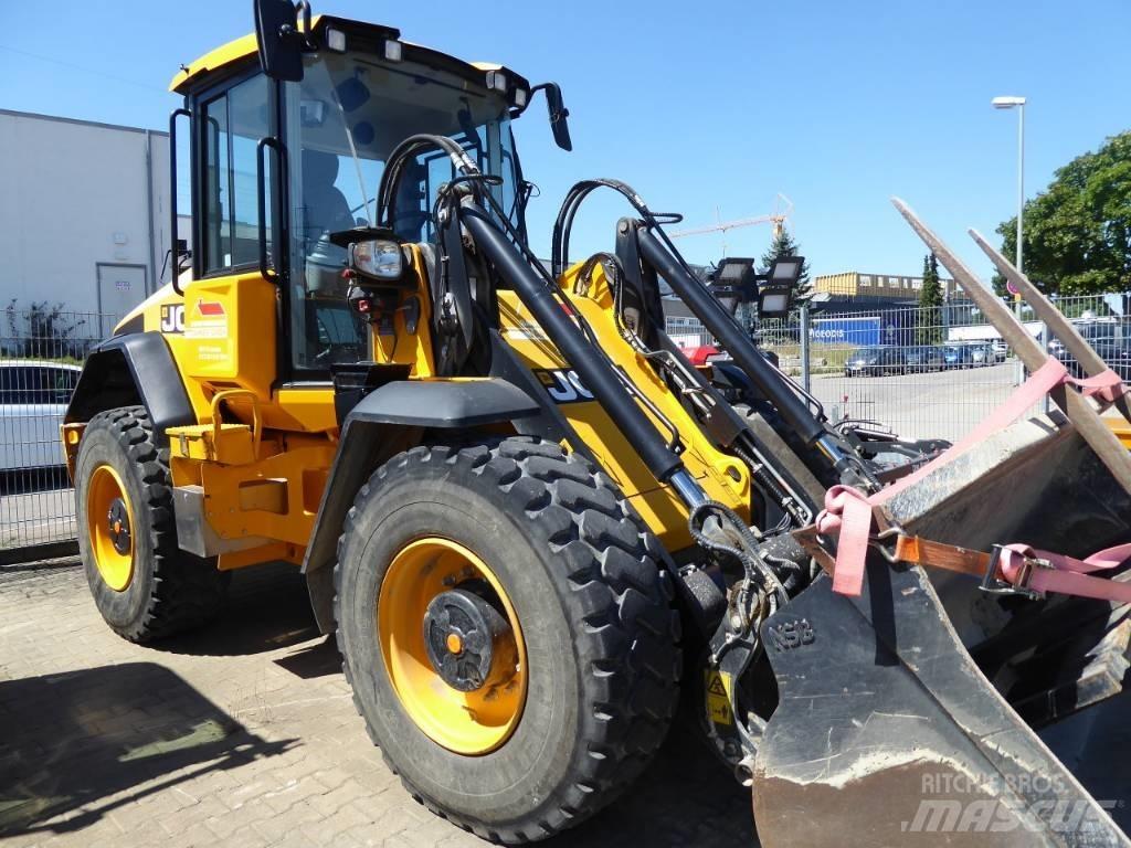 JCB 417 HT Iekrāvēji uz riteņiem