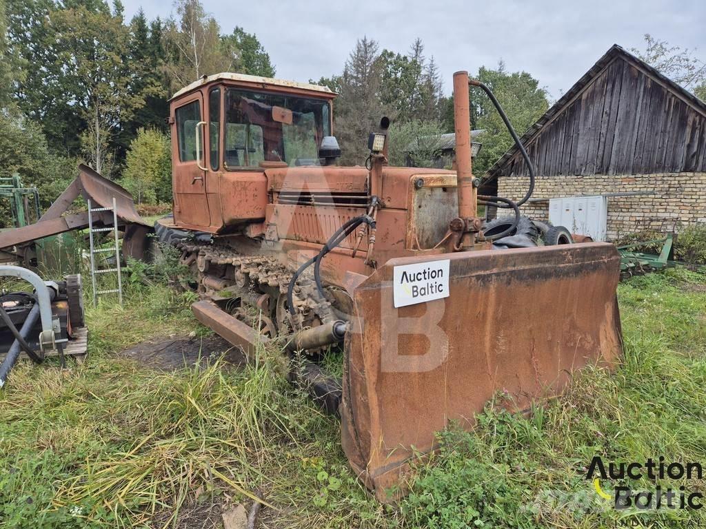  Onbekend DT-75 Kāpurķēžu buldozeri