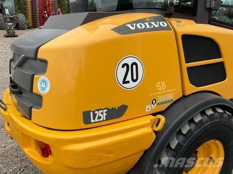 Volvo L 25 F Iekrāvēji uz riteņiem