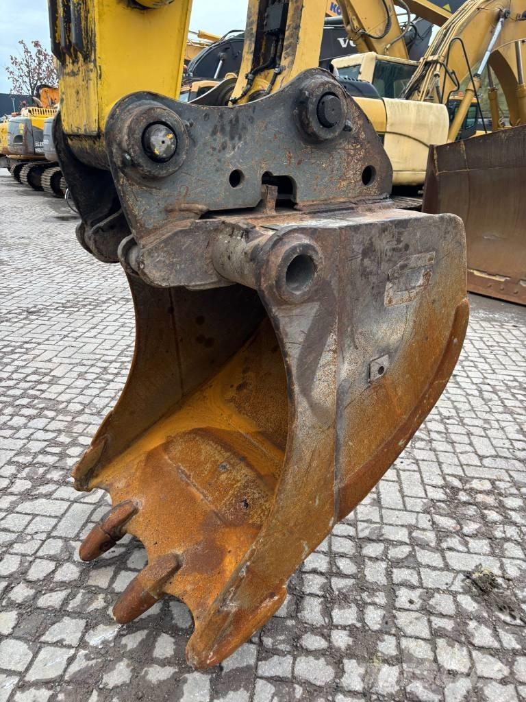 Komatsu PW 180-7 Ekskavatori uz riteņiem