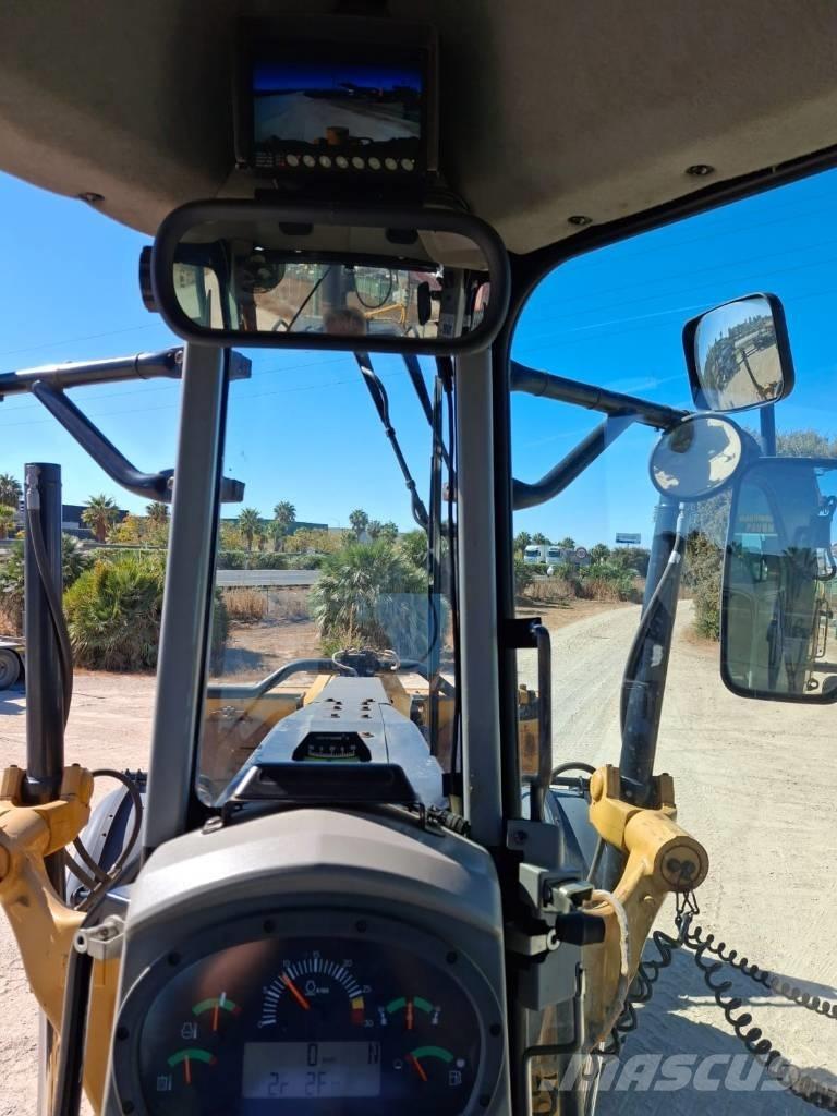 CAT 120 M 2 AWD Greideri