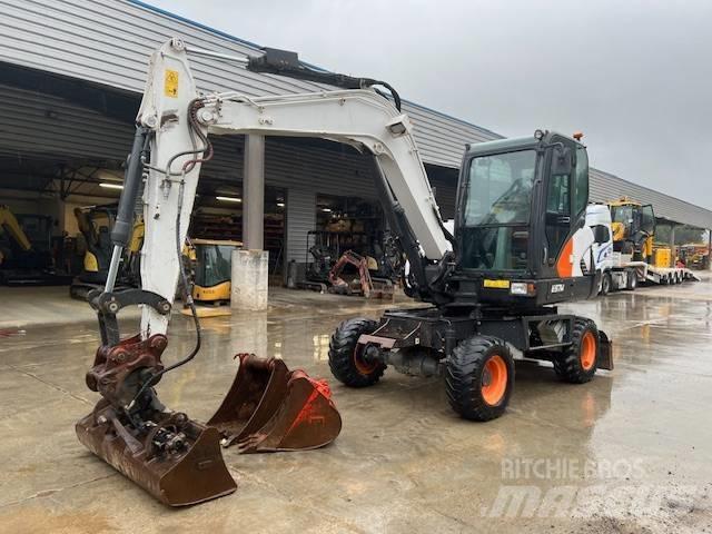 Bobcat E 57 W Ekskavatori uz riteņiem