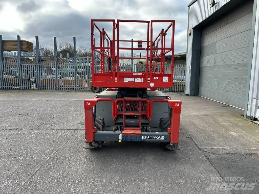 SkyJack SJ 6832 Šķerveida pacēlāji