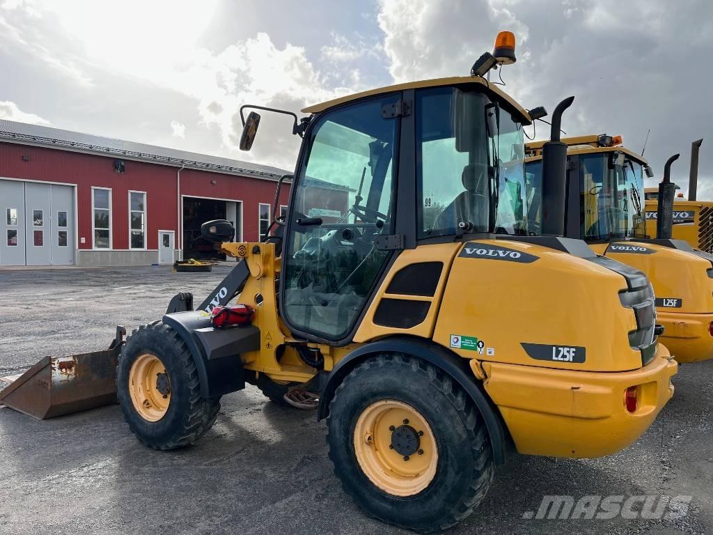 Volvo L 25 F Iekrāvēji uz riteņiem