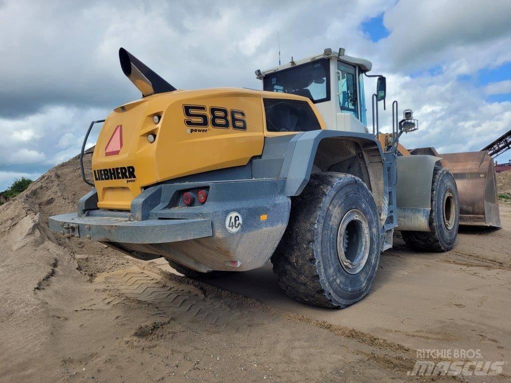 Liebherr L 586 Iekrāvēji uz riteņiem