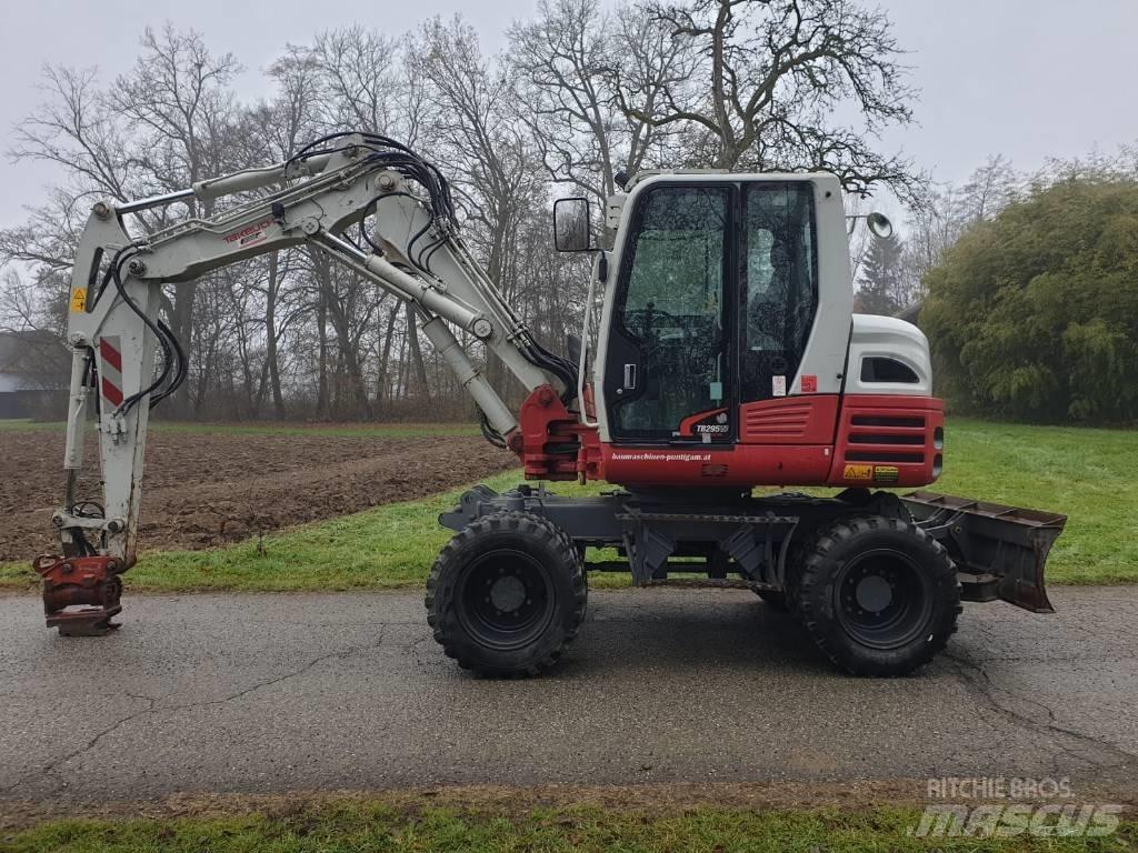 Takeuchi TB 295 W Ekskavatori uz riteņiem
