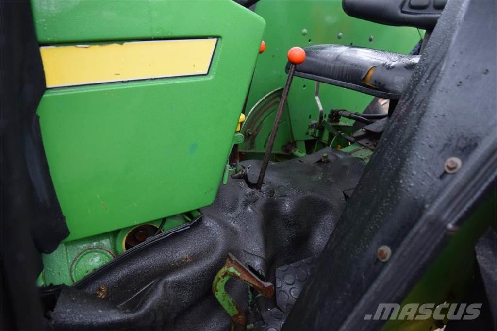 John Deere 1640 Traktori