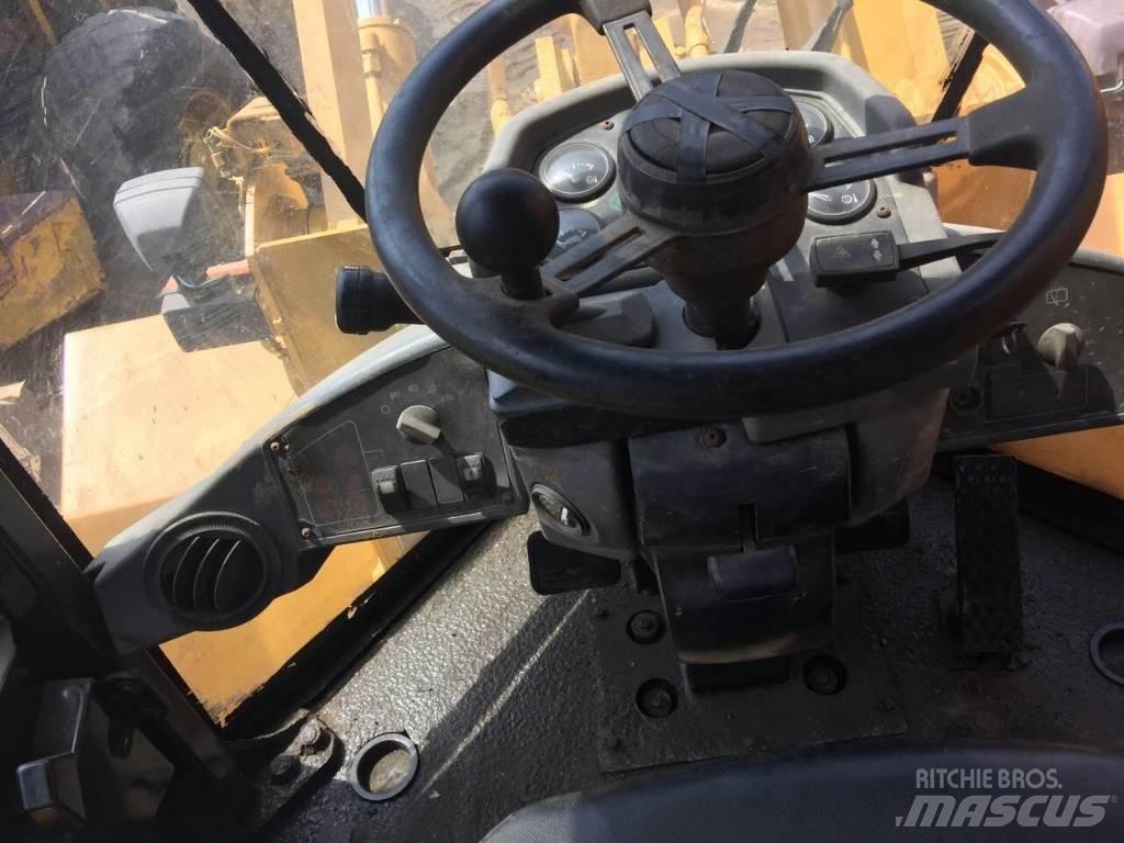 CAT 938 G Iekrāvēji uz riteņiem