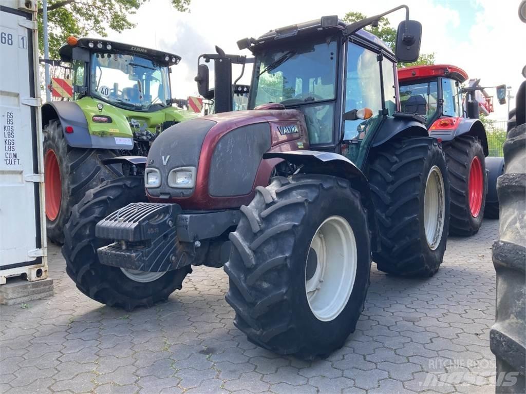 Valtra A93 Hi Tech Traktori