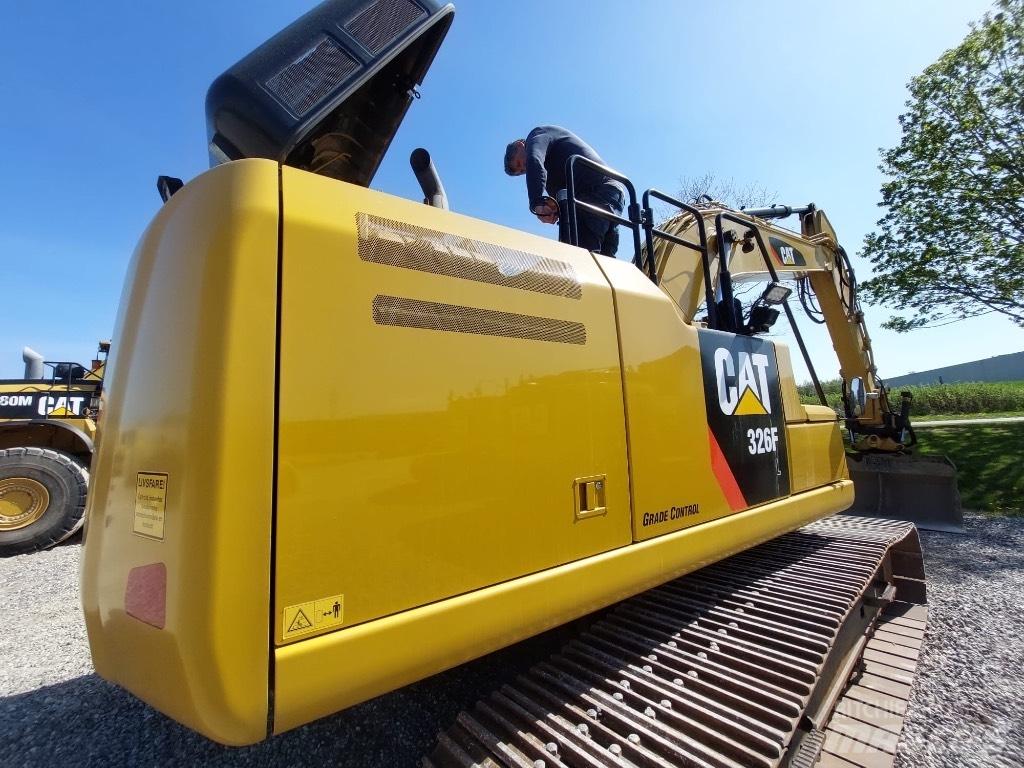 CAT 326 F L Kāpurķēžu ekskavatori