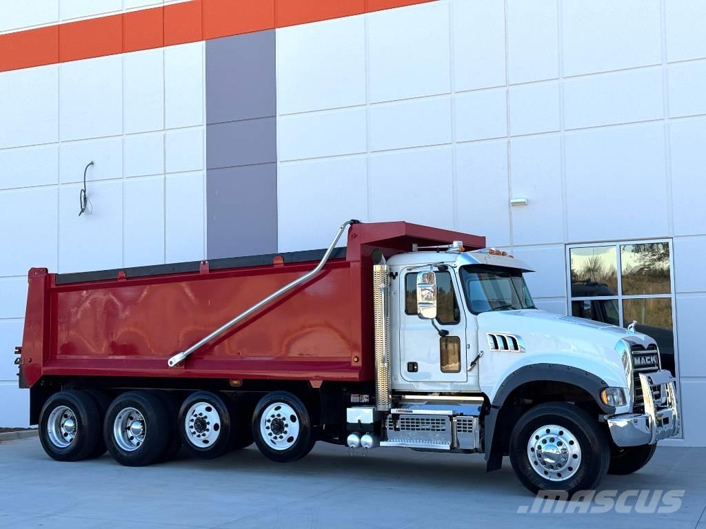 Mack Granite Pašizgāzējs