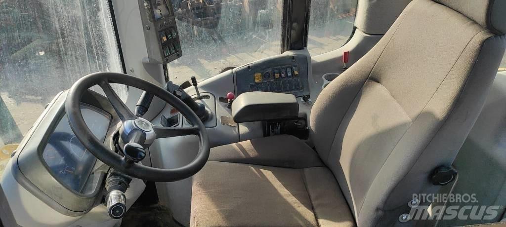 New Holland W 130 Iekrāvēji uz riteņiem