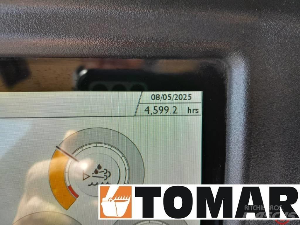 JCB 3 CX Ekskavatori-iekrāvēji