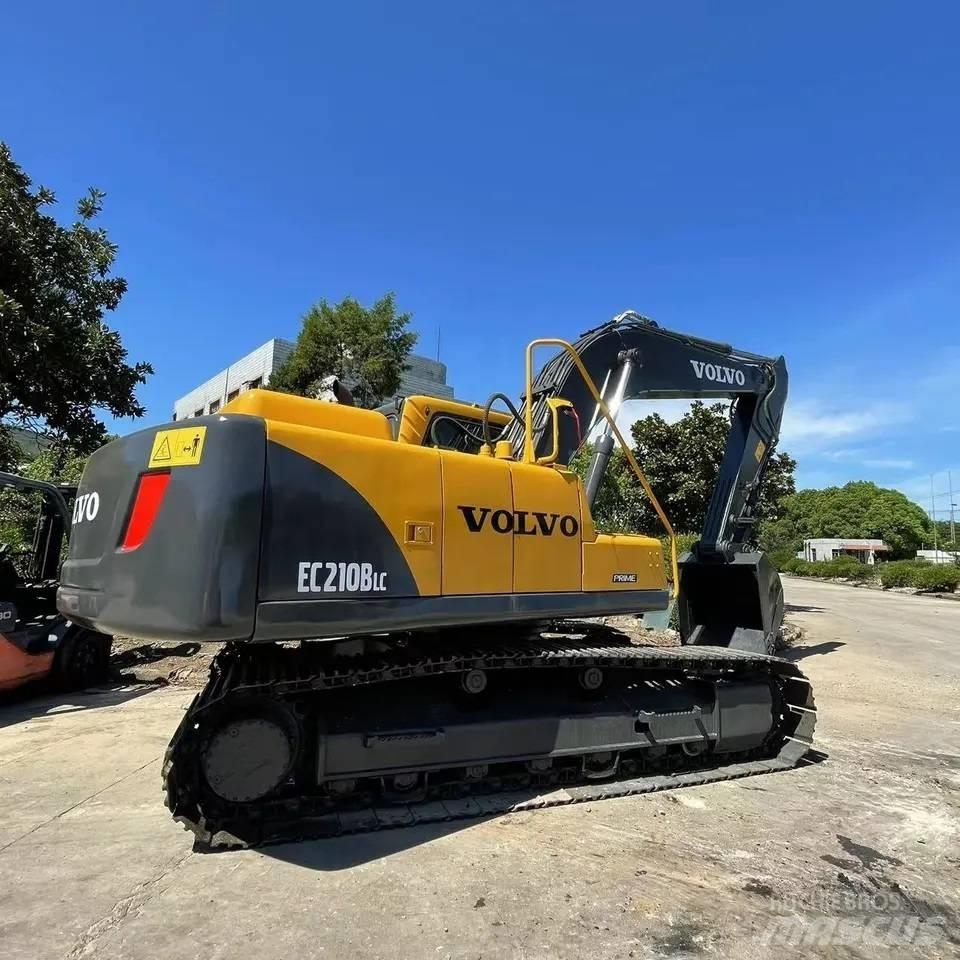 Volvo EC210B Kāpurķēžu ekskavatori