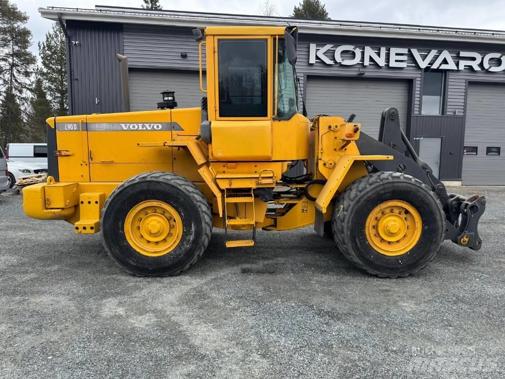 Volvo L 90 D Iekrāvēji uz riteņiem