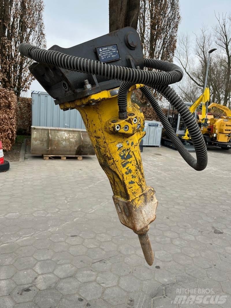 Atlas Copco SB152 Āmuri/Drupinātāji