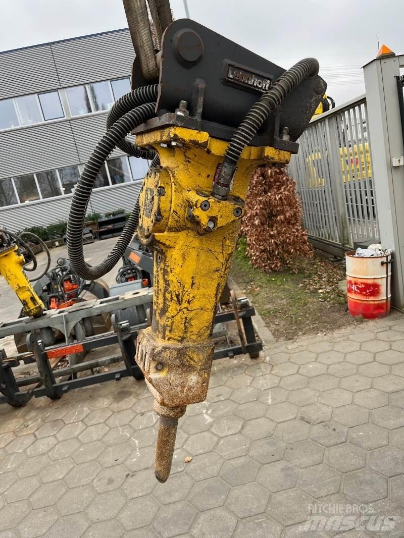 Atlas Copco SB152 Āmuri/Drupinātāji