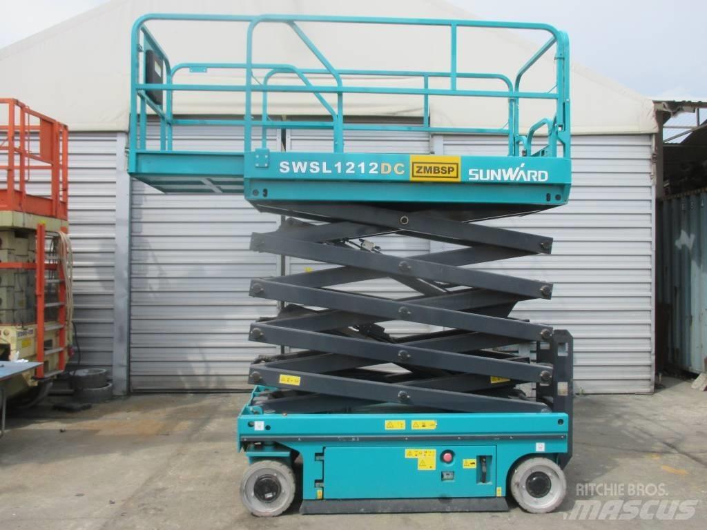 Sunward SWSL 1212 DC Šķerveida pacēlāji