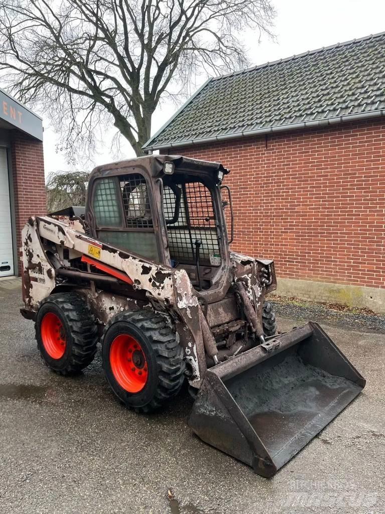 Bobcat S510 Lietoti riteņu kompaktiekrāvēji