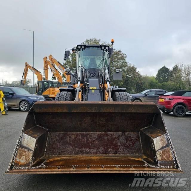 CASE 621GXT Iekrāvēji uz riteņiem