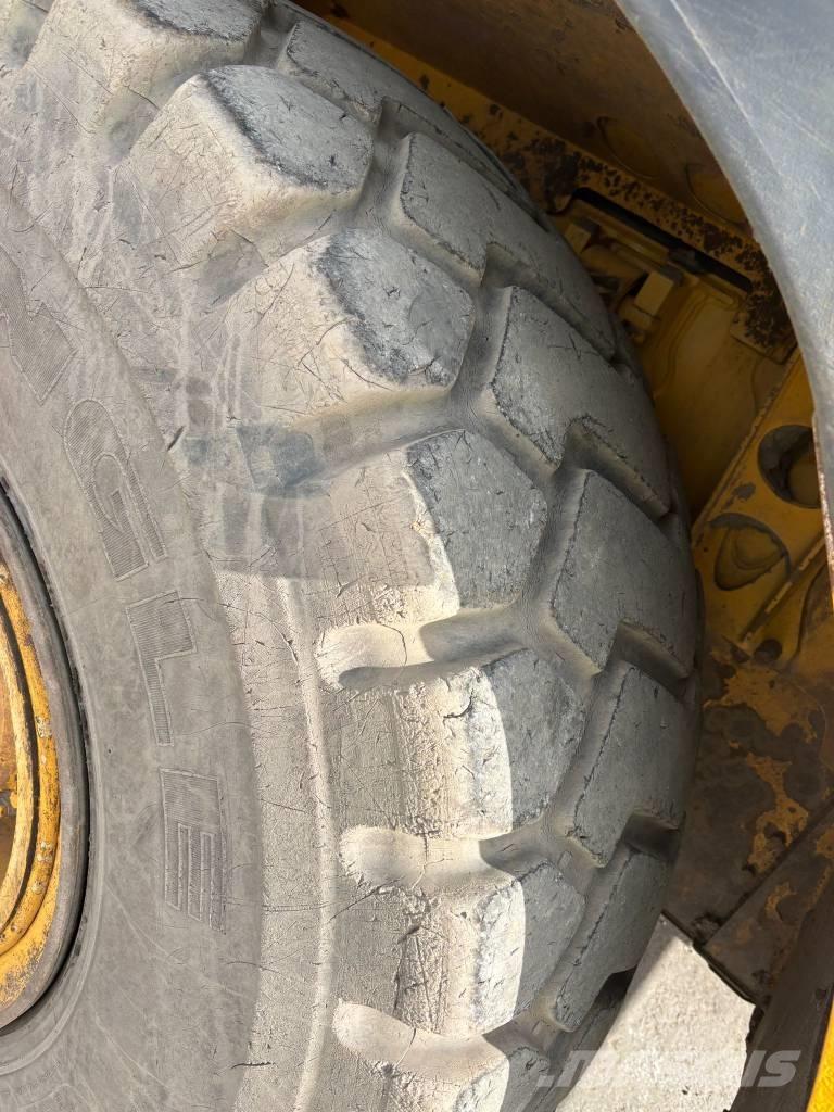 Bell B 30 E Artikulētie pašizgāzēji