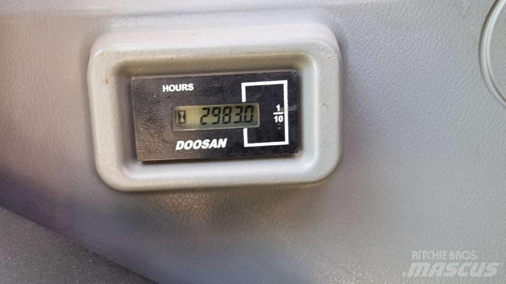 Doosan DX 140 LCR-5 Kāpurķēžu ekskavatori