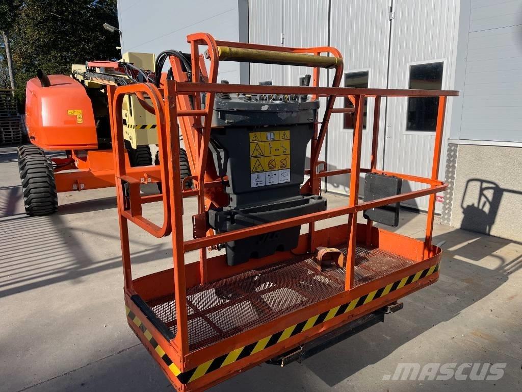 JLG 520 AJ Strēles pacēlāji