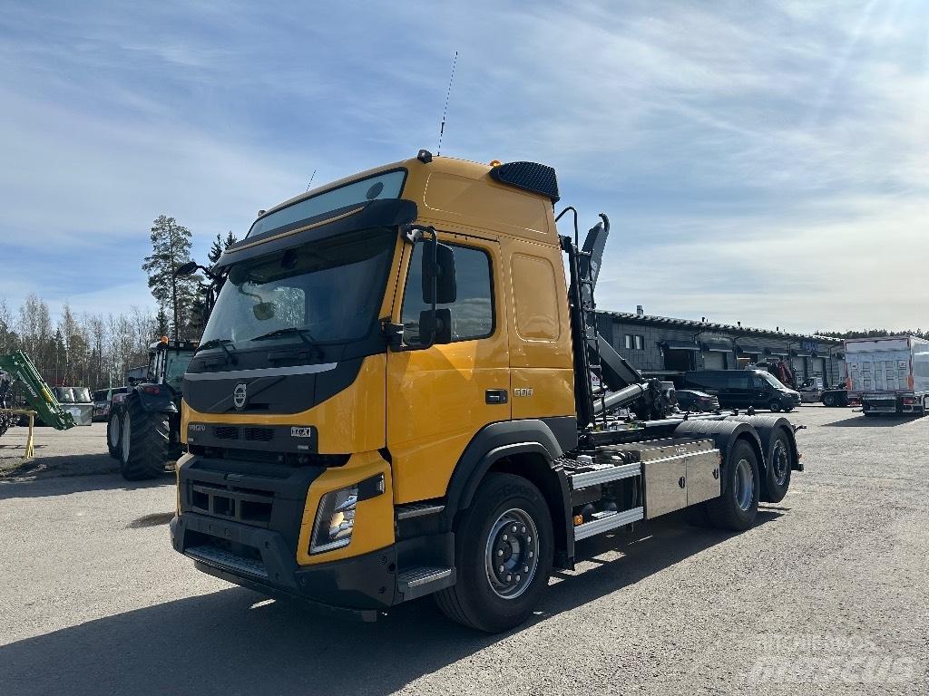 Volvo FMX 510 Treileri ar āķi