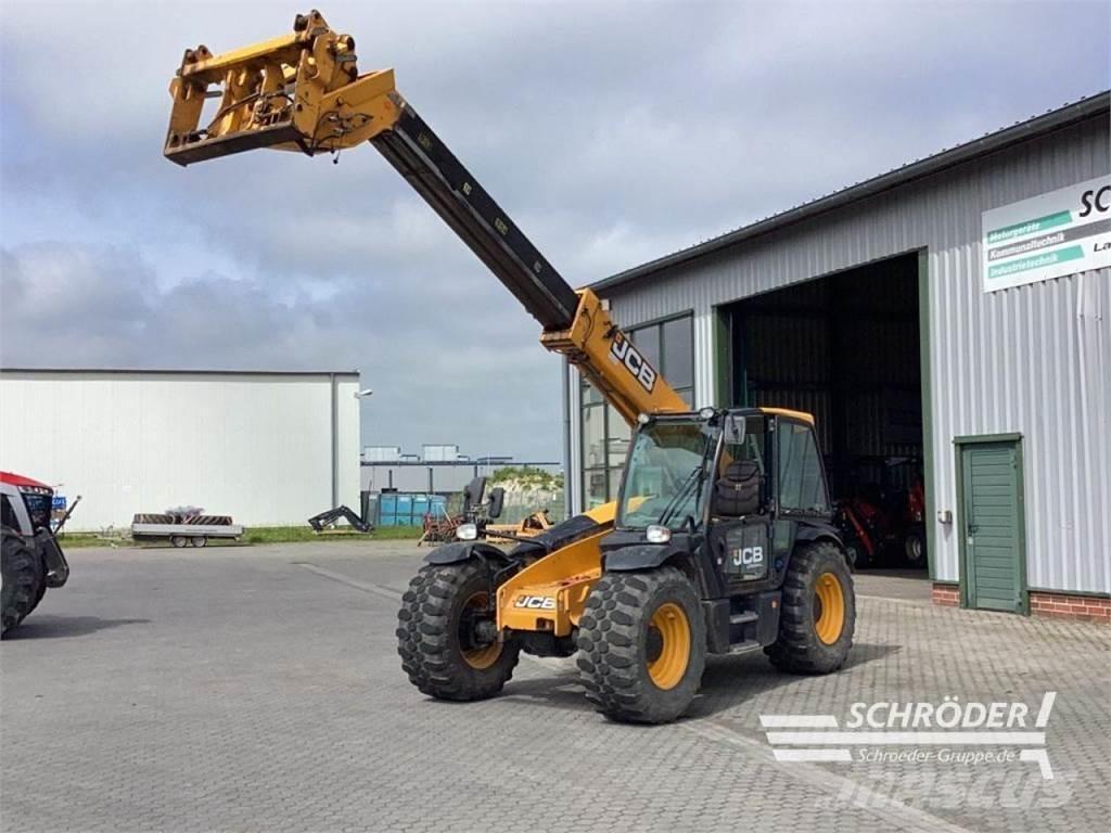 JCB 541-70 AGRI Lauksaimniecības pacēlāji