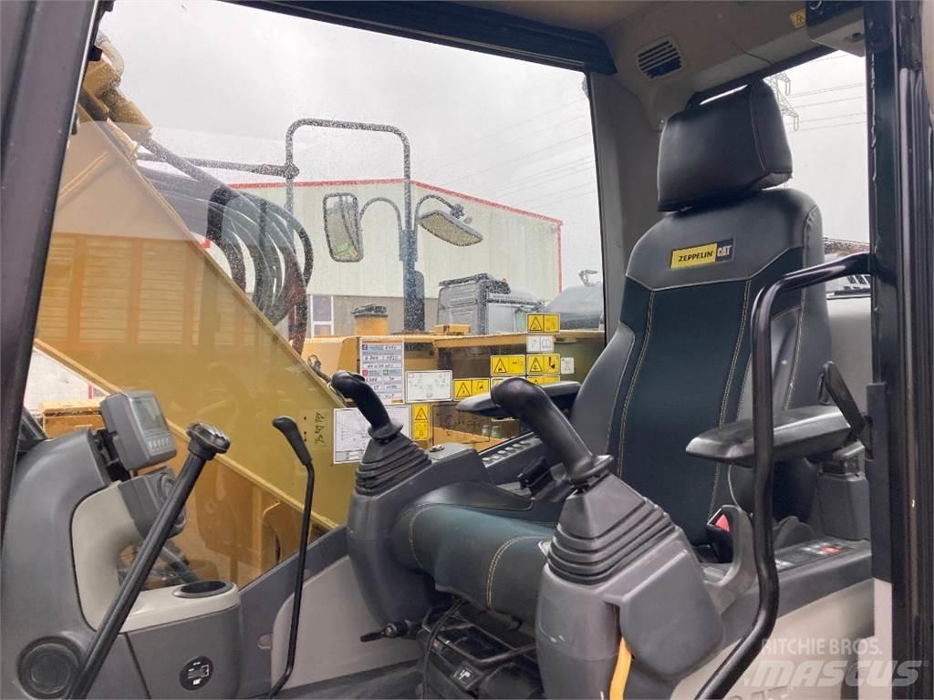 CAT 311 F L RR Ekskavatori uz riteņiem