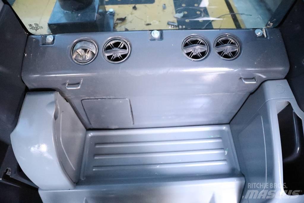 Komatsu PC 210-8 Kāpurķēžu ekskavatori