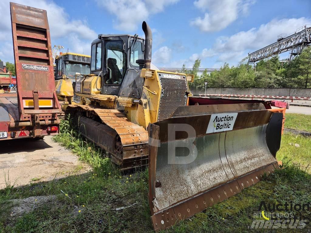 Komatsu D61EX-15 Kāpurķēžu buldozeri