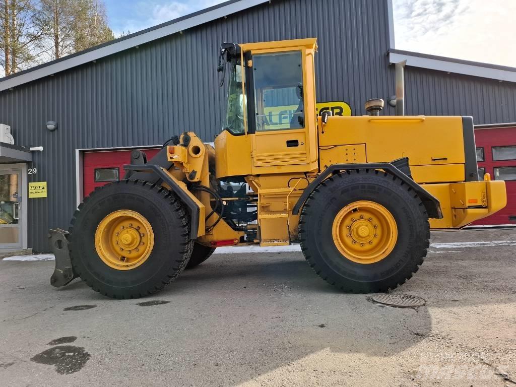Volvo L70B Iekrāvēji uz riteņiem
