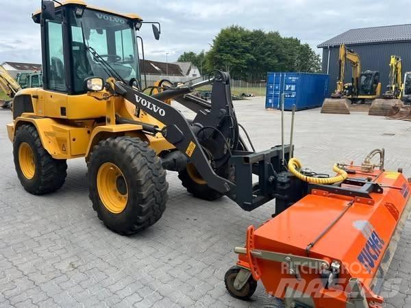 Volvo L 30 G Iekrāvēji uz riteņiem