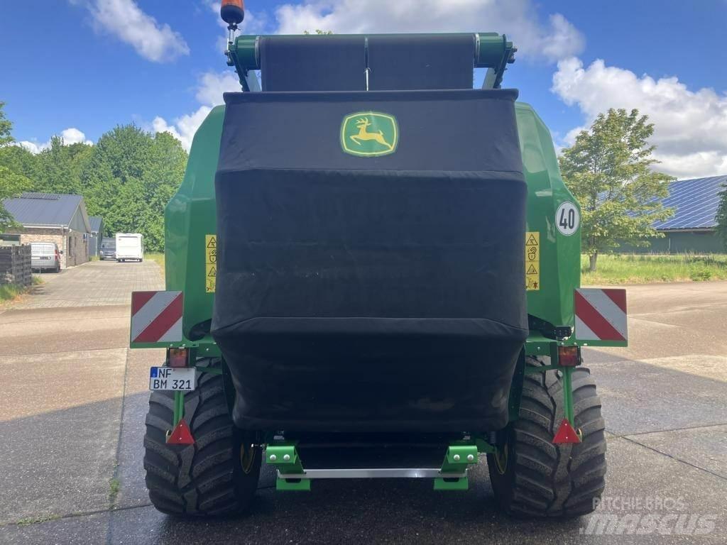 John Deere V461R Rituļu preses