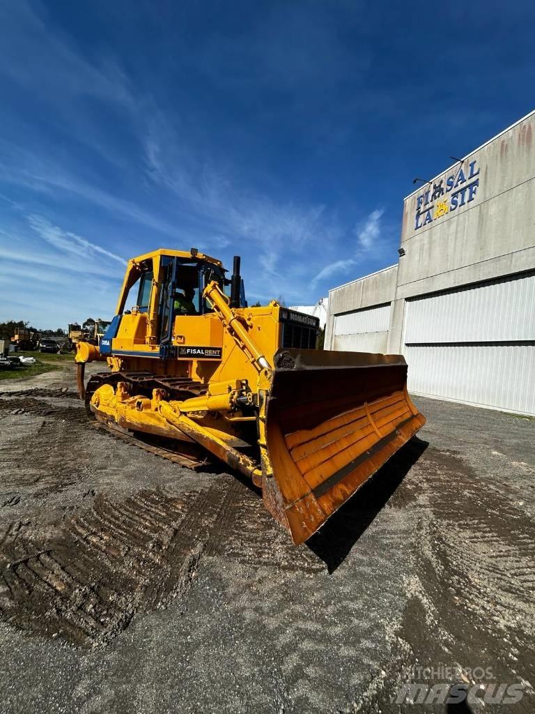 Komatsu D 85 A-21 Kāpurķēžu buldozeri