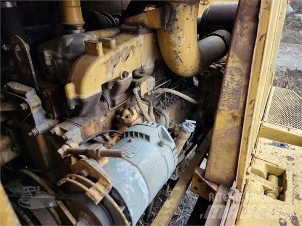 CAT 245 Kāpurķēžu ekskavatori