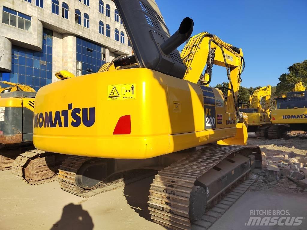 Komatsu PC220-7 Kāpurķēžu ekskavatori