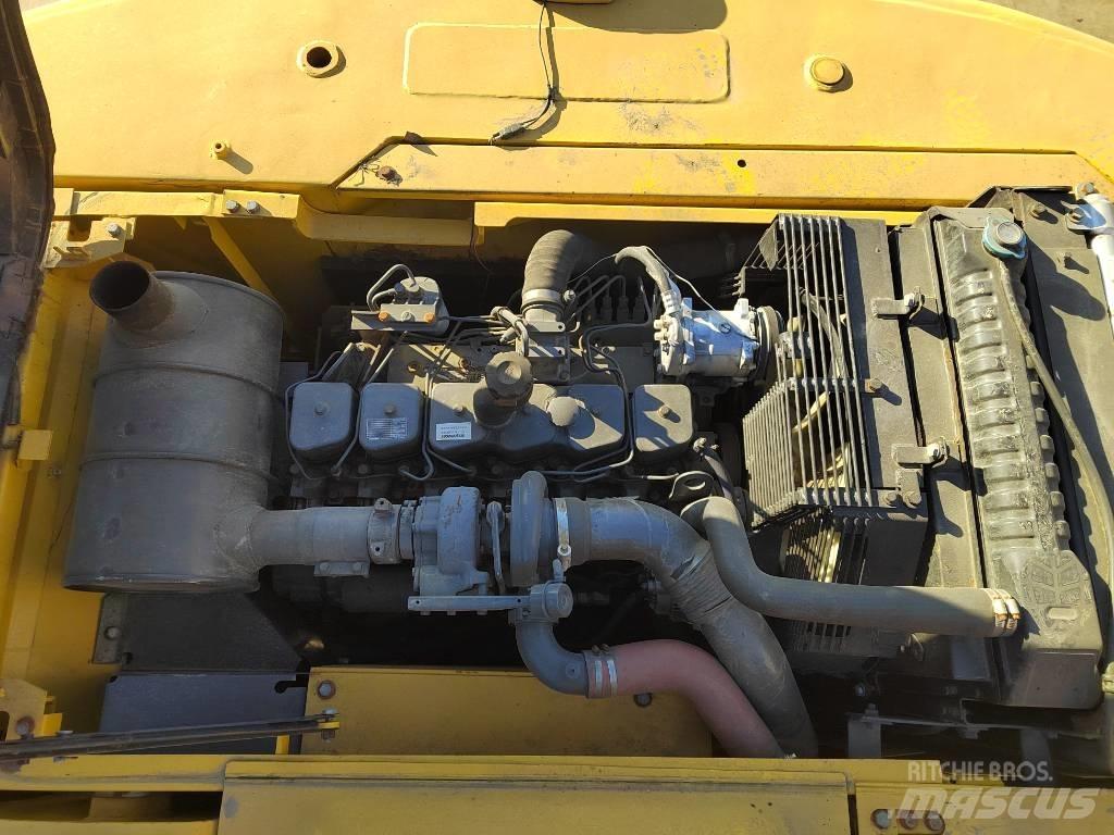 Komatsu PC220-7 Kāpurķēžu ekskavatori