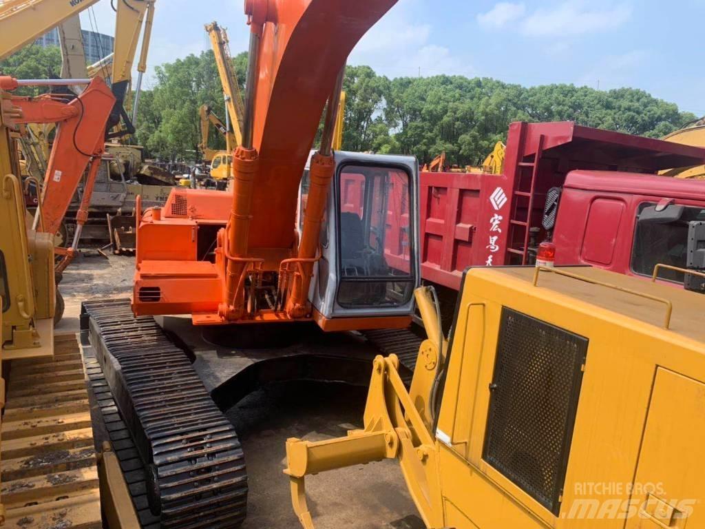 Hitachi EX 300 Kāpurķēžu ekskavatori