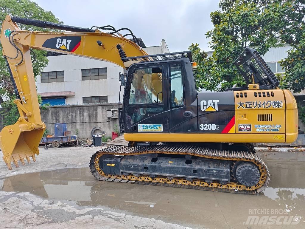 CAT 320 D2 Kāpurķēžu ekskavatori