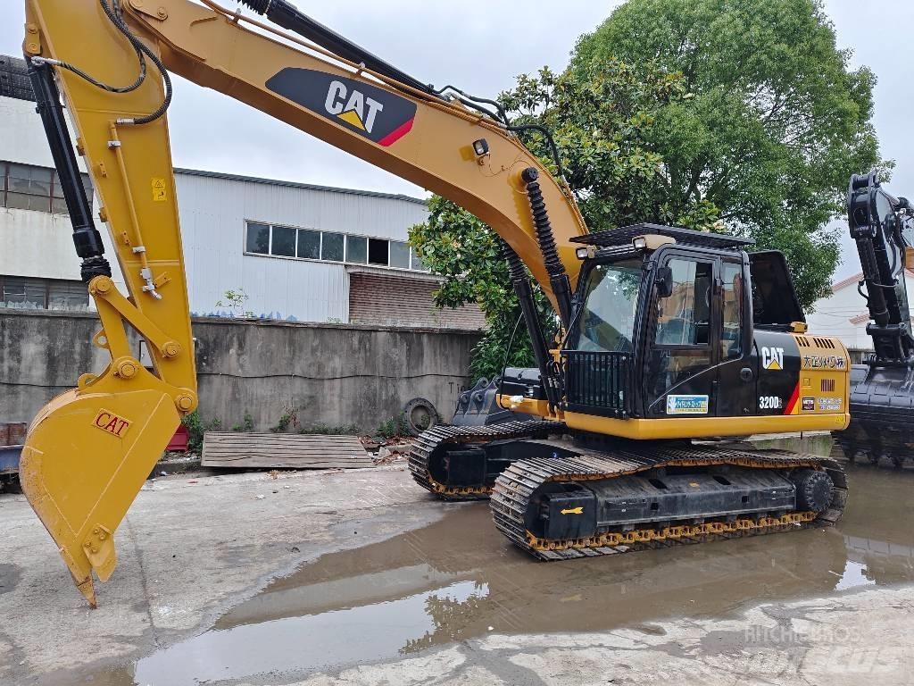 CAT 320 D2 Kāpurķēžu ekskavatori
