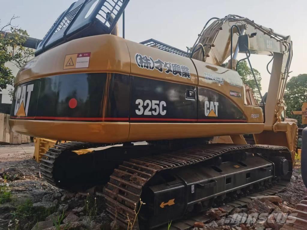 CAT 325 C Kāpurķēžu ekskavatori