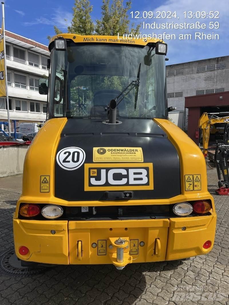 JCB 407 Iekrāvēji uz riteņiem