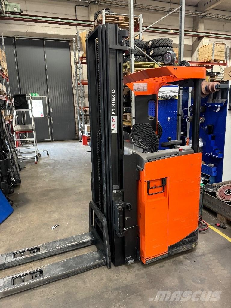 Toyota SRE135L Pašgājēji krautnētāji