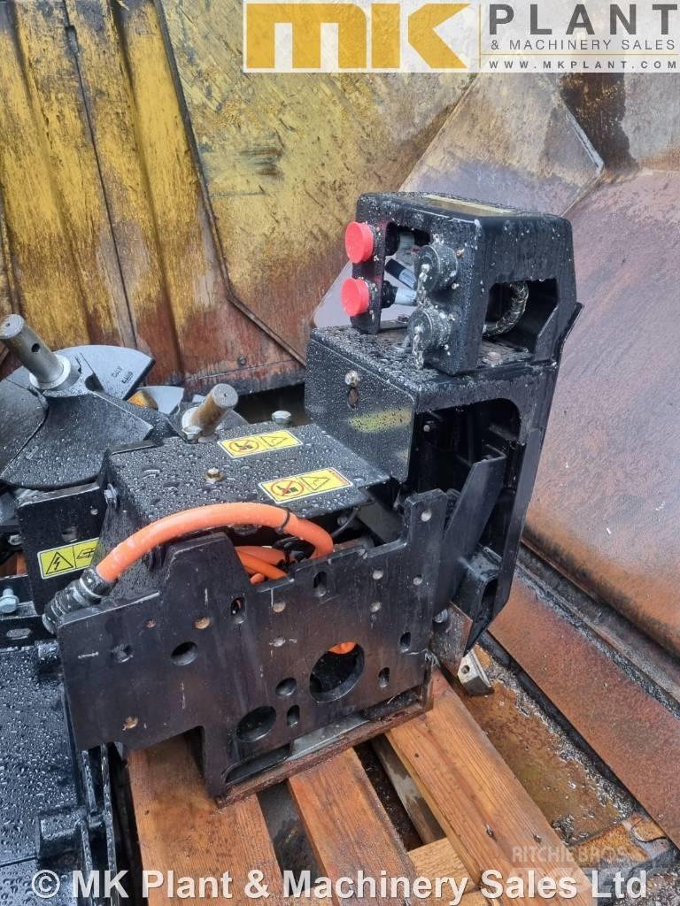 CAT AP 500 F Asfalta klājēji